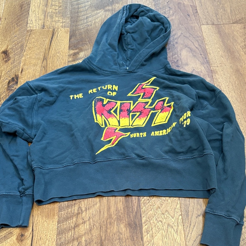Daydreamer Girl’s Grey Kiss Hoodie